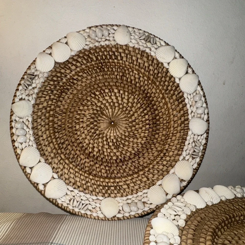 Pottery Barn Beach Seashell Rimmed Woven Rattan Charger 15